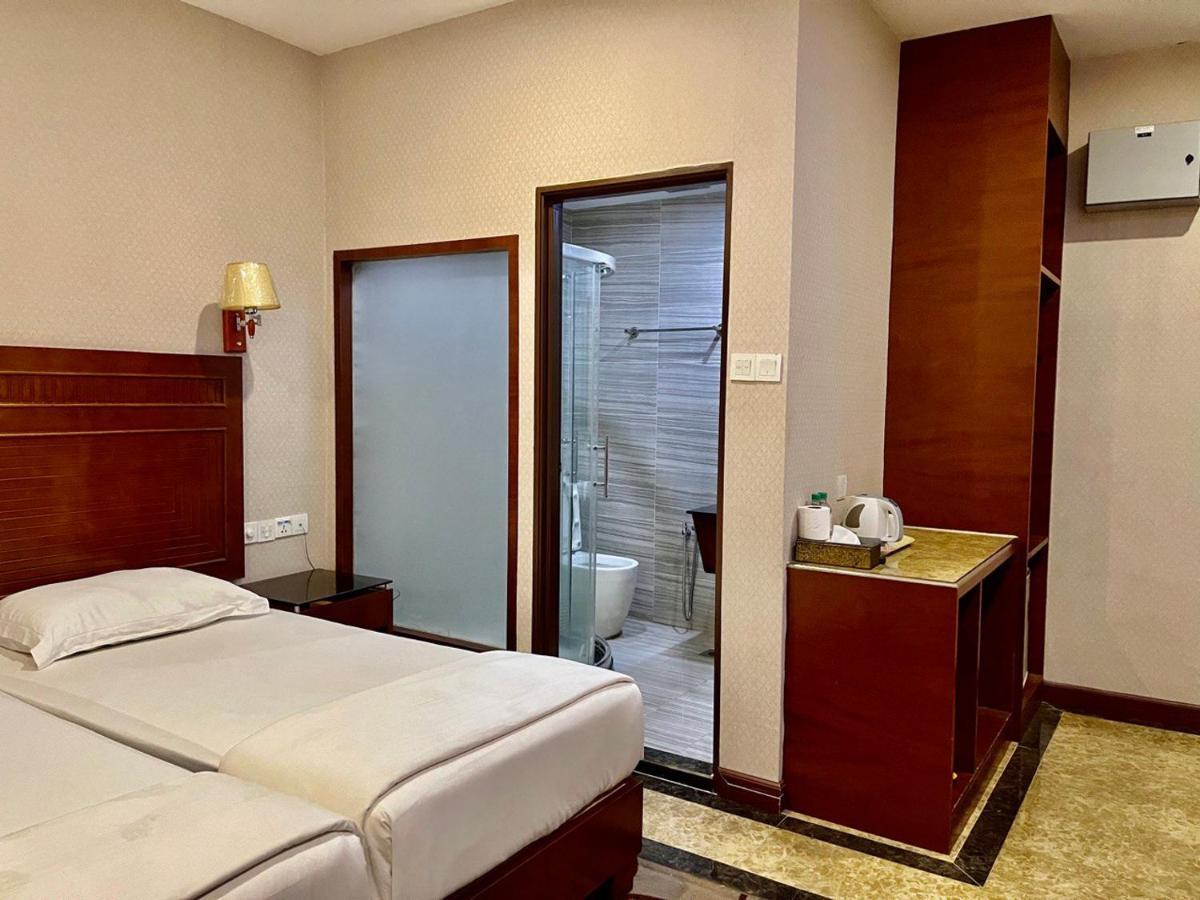 Fan Holiday Hotel Kuala Lumpur Buitenkant foto