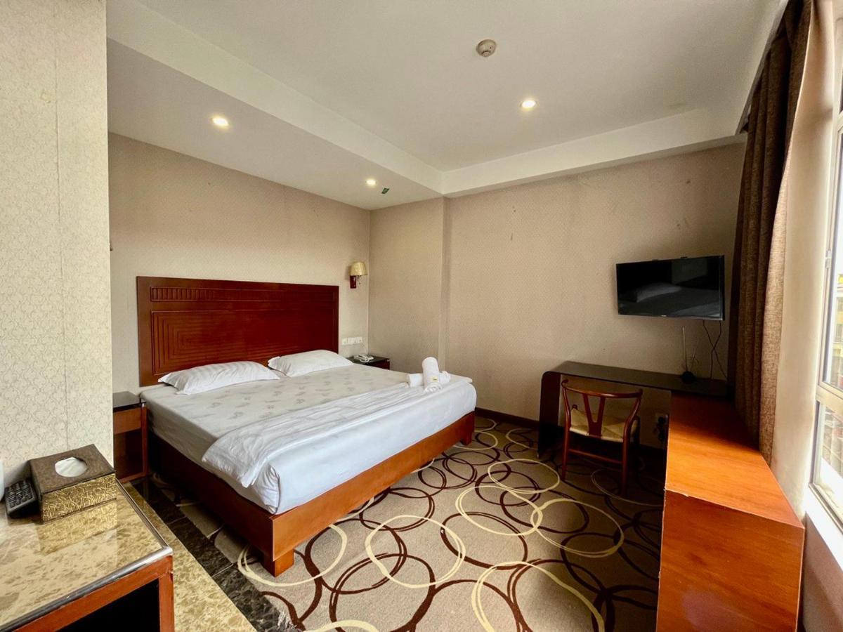 Fan Holiday Hotel Kuala Lumpur Buitenkant foto